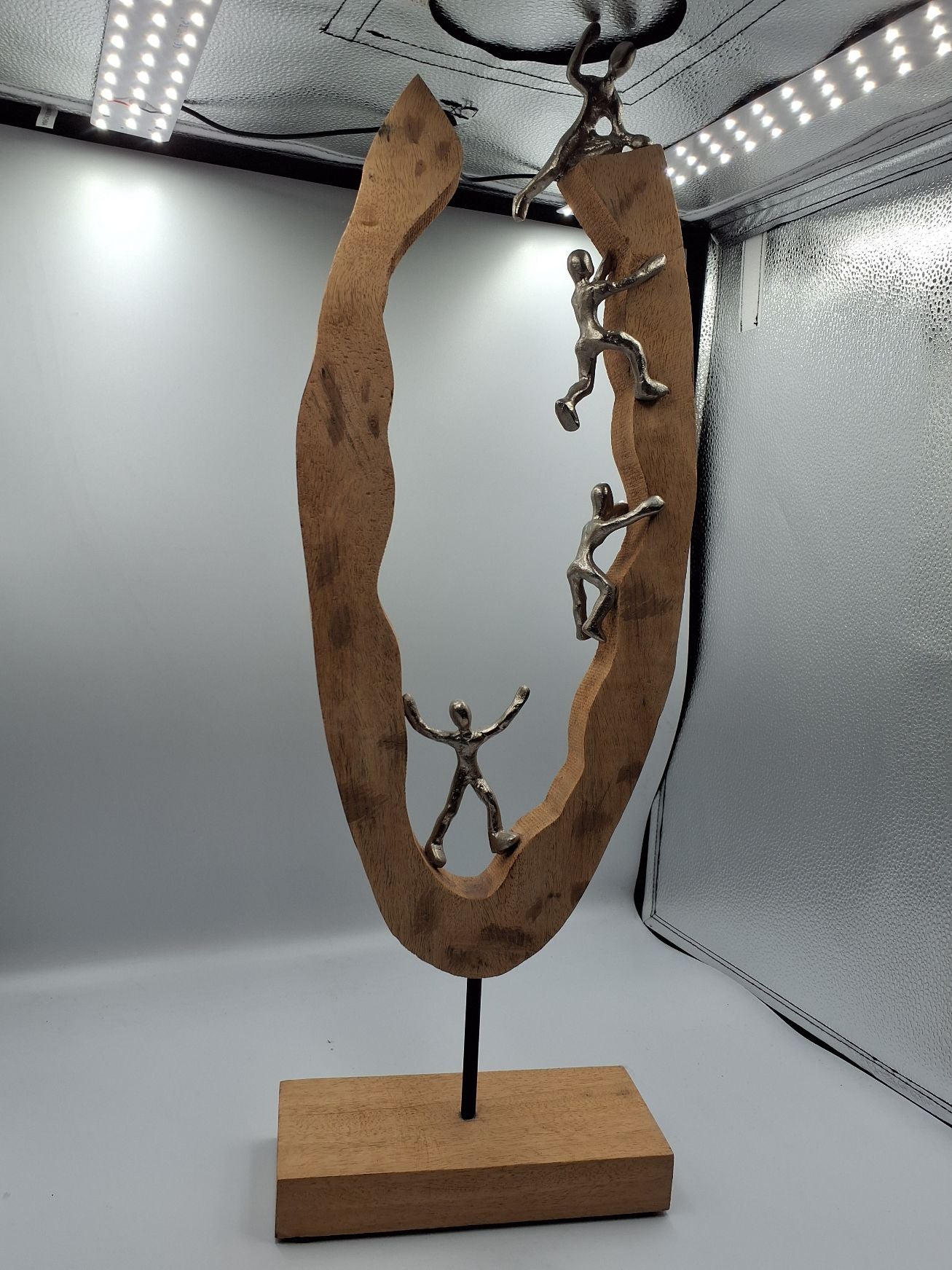 Skulptur i træ og metal